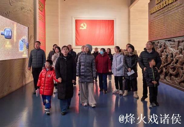 免预约!中国共产党历史展览馆迎来新年首批观众 免预约!中国共产党历史展览馆迎来新年首批观众