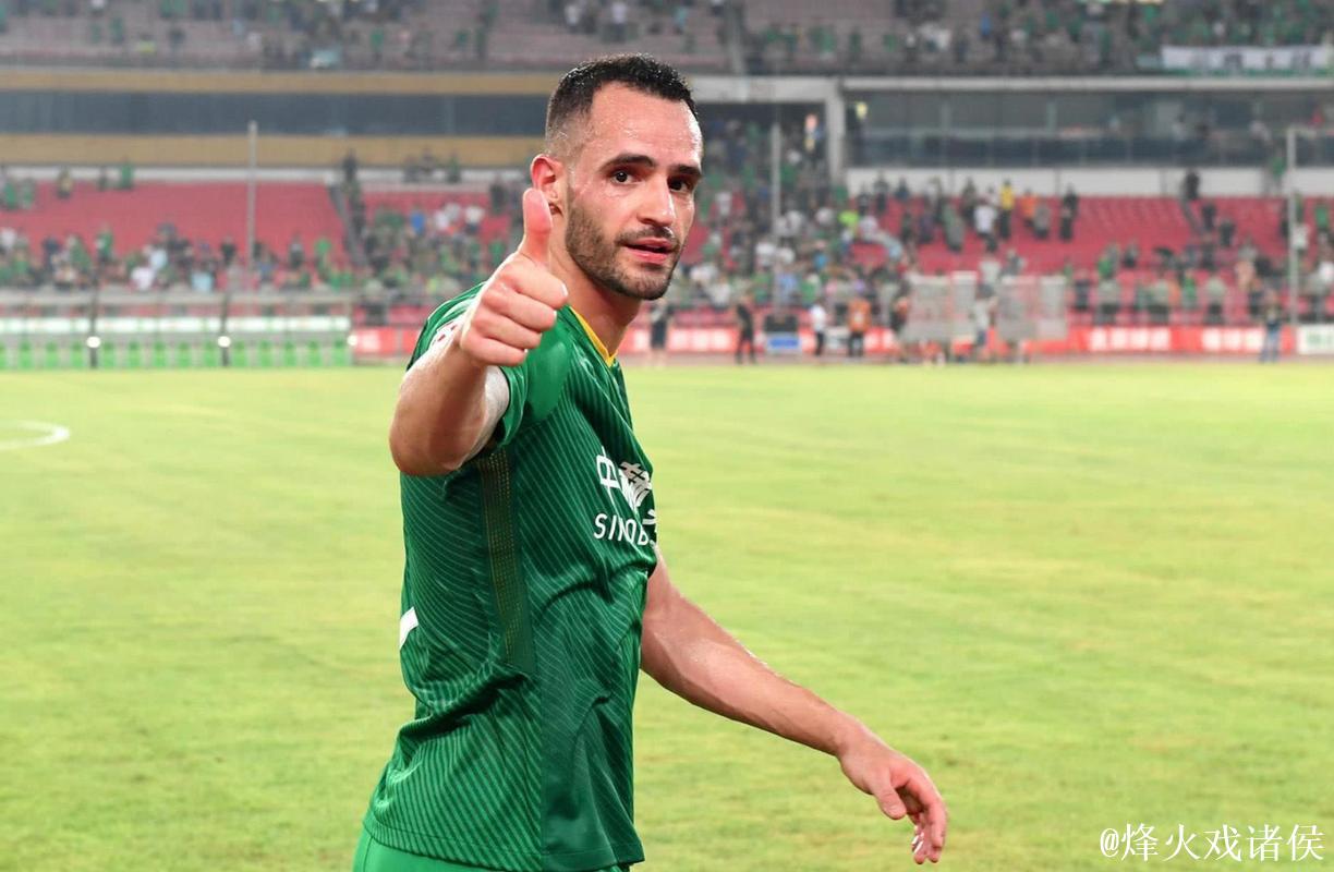 从绿茵场到电视台国安老将奥古斯托退役后首秀当评论员,球迷直说好看 从绿茵场到电视台国安老将奥古斯托退役后首秀当评论员,球迷直说好看